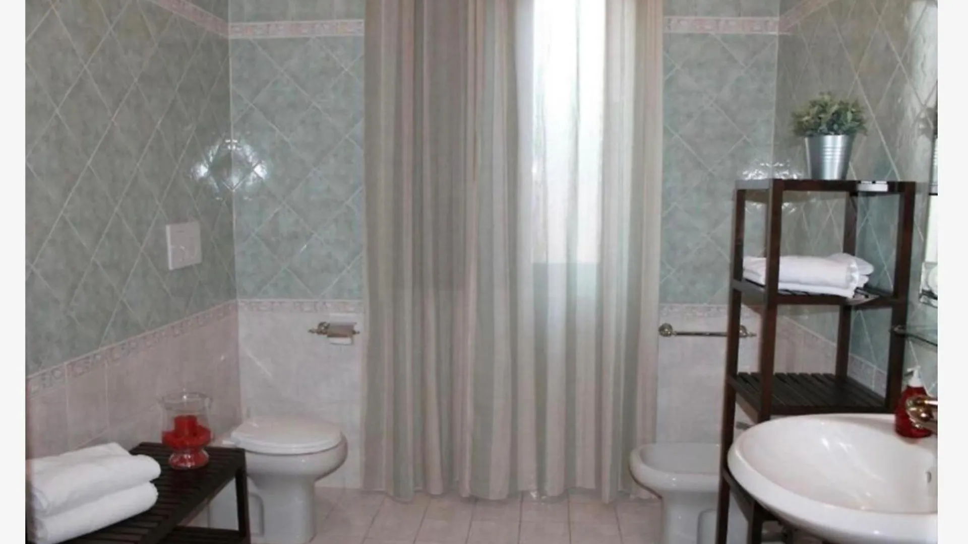 Sabrina Airport Bed & Breakfast Fiumicino